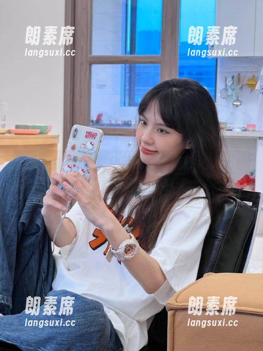 hlw首页全新升级，吃瓜达人必备的爆料信息平台