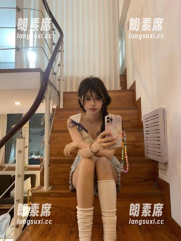 冲哥黑料 从冲哥黑料视频看娱乐圈的暗黑与光明交织
