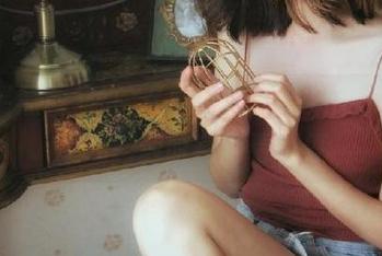 体验《明星黑料苹果版》，明星黑料随时随地看不停