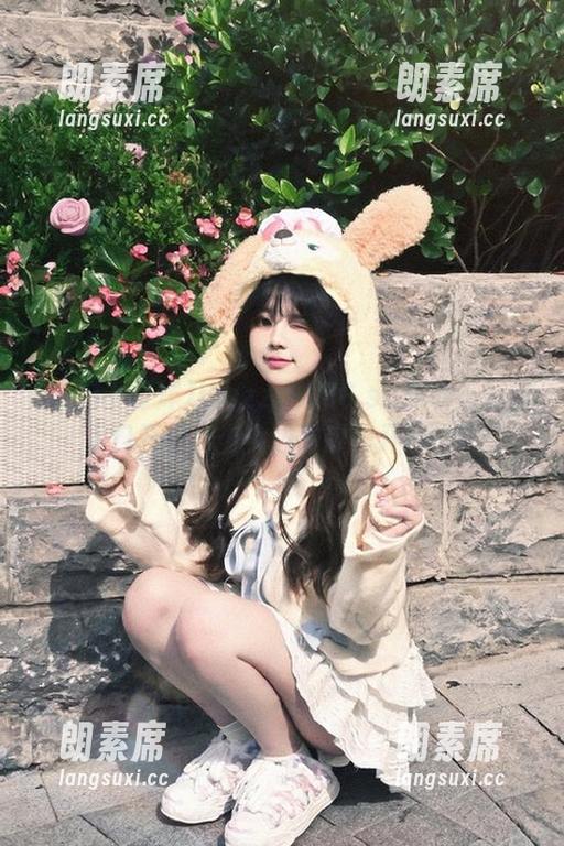 黑料不打烊 ioszztt166.su黑料不打烊入口开启,少女边吃瓜边开心爆笑